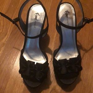 Black Fioni Night Sandals